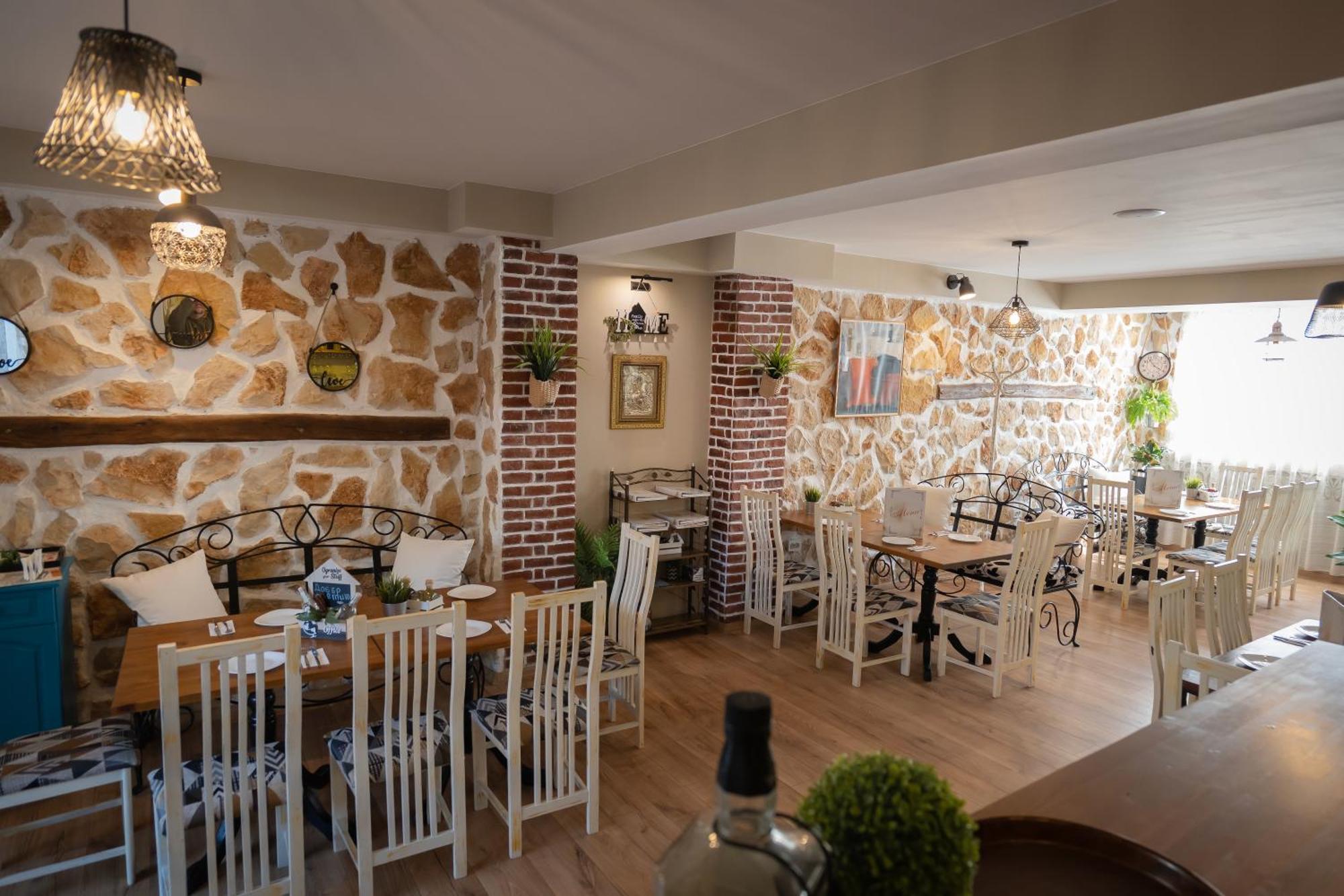 Rodos House Hotel Pomorie Buitenkant foto